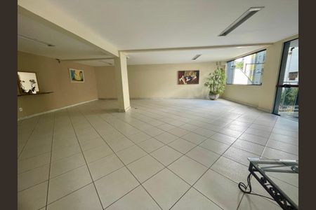 Apartamento à venda com 77m², 3 quartos e 2 vagas