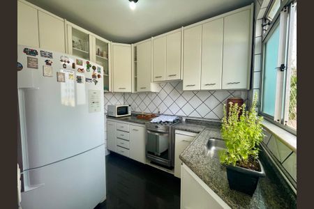 Apartamento à venda com 77m², 3 quartos e 2 vagas