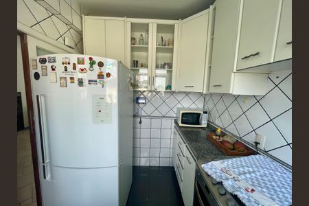 Apartamento à venda com 77m², 3 quartos e 2 vagas