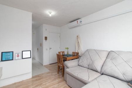 Sala de apartamento para alugar com 2 quartos, 43m² em Cavalhada, Porto Alegre