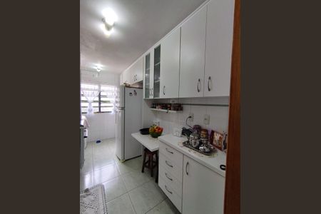 Apartamento à venda com 48m², 2 quartos e 1 vaga Apartamento à venda com 48m², 2 quartos e 1 vagaCozinha - Armários