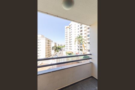 Apartamento à venda com 55m², 2 quartos e 1 vaga Apartamento à venda com 55m², 2 quartos e 1 vagaSacada