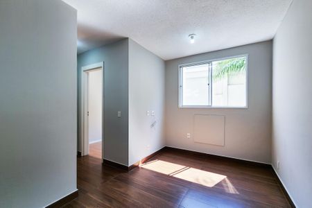 Sala  de apartamento para alugar com 2 quartos, 43m² em Imperial de São Cristóvão, Rio de Janeiro