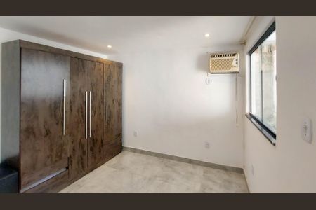 Quarto de casa para alugar com 1 quarto, 100m² em Vila Emil, Mesquita