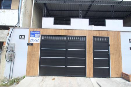 Casa para alugar com 100m², 1 quarto e 1 vaga Casa para alugar com 100m², 1 quarto e 1 vagaFachada