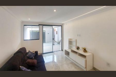 Sala de casa para alugar com 1 quarto, 100m² em Vila Emil, Mesquita