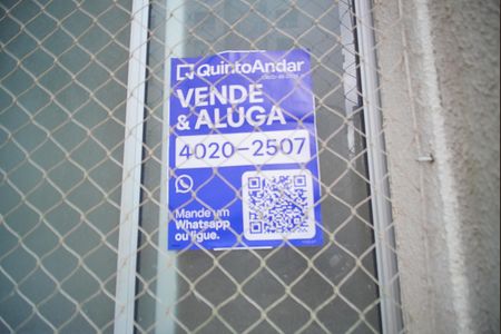 Apartamento para alugar com 60m², 2 quartos e 1 vagaAdesivo 