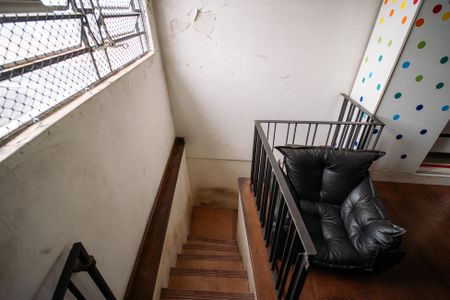 Casa à venda com 170m², 3 quartos e 2 vagasEscada Edícula
