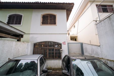 Casa à venda com 170m², 3 quartos e 2 vagasFachada