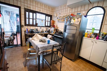 Casa à venda com 170m², 3 quartos e 2 vagasCozinha