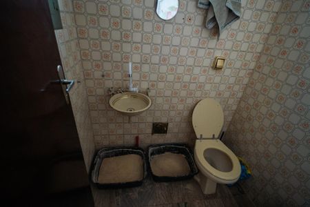 Casa à venda com 170m², 3 quartos e 2 vagasBanheiro Social