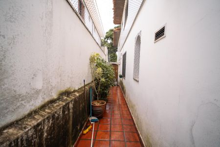 Casa à venda com 170m², 3 quartos e 2 vagasCorredor Lateral