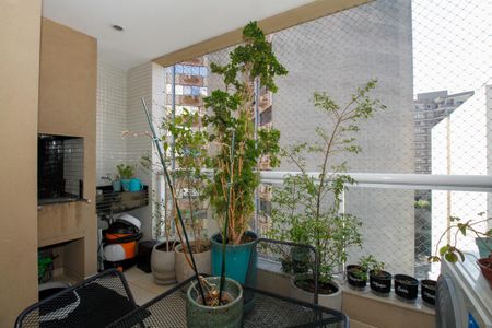 Apartamento à venda com 103m², 2 quartos e 2 vagasVaranda e Vista