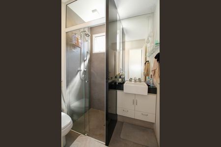 Apartamento à venda com 103m², 2 quartos e 2 vagasBanheiro da Suíte