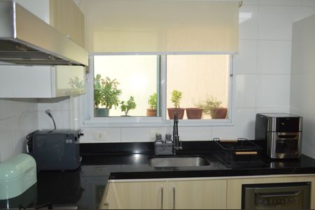 Casa para alugar com 260m², 3 quartos e 4 vagasCozinha