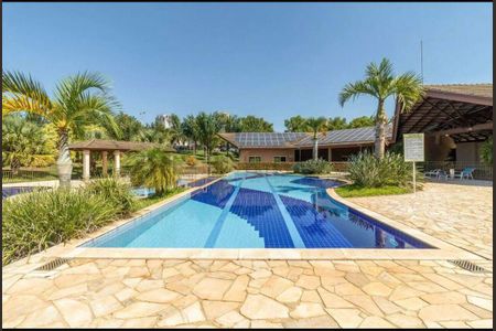 Casa de condomínio para alugar com 260m², 3 quartos e 4 vagasÁrea comum - Piscina