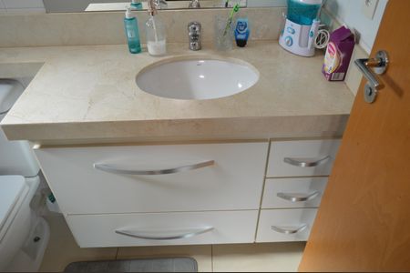 Casa para alugar com 260m², 3 quartos e 4 vagasBanheiro da Suíte 1