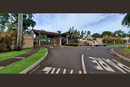 Casa de condomínio para alugar com 260m², 3 quartos e 4 vagasFachado do condomínio