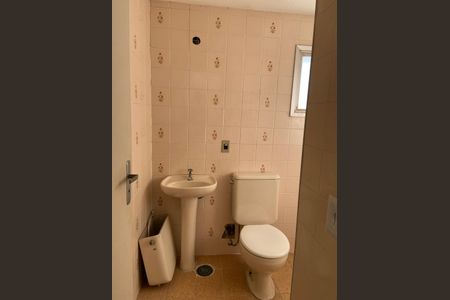 Apartamento para alugar com 60m², 3 quartos e sem vagaBanheiro