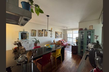 Apartamento à venda com 82m², 2 quartos e 2 vagasSala
