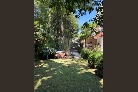 Casa à venda com 3 quartos, 400m² em Jardim Petropolis, São Paulo
