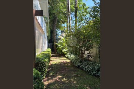 Casa à venda com 3 quartos, 400m² em Jardim Petropolis, São Paulo