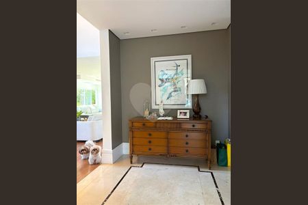 Casa à venda com 3 quartos, 400m² em Jardim Petropolis, São Paulo