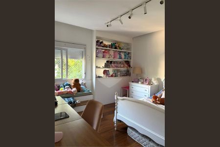 Casa à venda com 3 quartos, 400m² em Jardim Petropolis, São Paulo