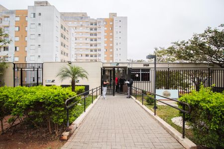 Apartamento para alugar com 49m², 2 quartos e 1 vaga Apartamento para alugar com 49m², 2 quartos e 1 vagaFachada