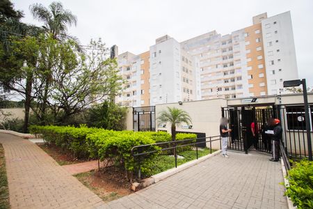 Apartamento para alugar com 49m², 2 quartos e 1 vaga Apartamento para alugar com 49m², 2 quartos e 1 vagaFachada