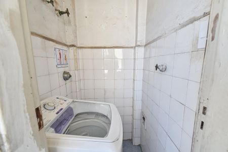 Apartamento à venda com 66m², 3 quartos e sem vaga Apartamento à venda com 66m², 3 quartos e sem vagaBanheiro de serviço