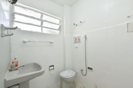 Apartamento à venda com 66m², 3 quartos e sem vaga Apartamento à venda com 66m², 3 quartos e sem vagaBanheiro