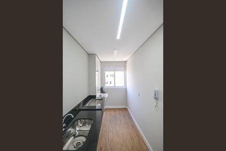 Apartamento à venda com 48m², 2 quartos e 1 vaga Apartamento à venda com 48m², 2 quartos e 1 vagaCozinha e Área de Serviço