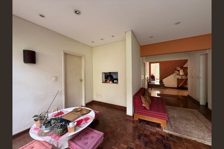 Casa à venda com 4 quartos, 403m² em Pacaembu, São Paulo