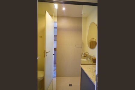 Studio à venda com 36m², 1 quarto e sem vaga Studio à venda com 36m², 1 quarto e sem vagaBanheiro