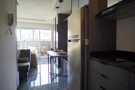 Cozinha  de kitnet/studio à venda com 1 quarto, 36m² em Passo D’areia, Porto Alegre