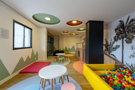 Apartamento para alugar com 38m², 2 quartos e sem vaga Apartamento para alugar com 38m², 2 quartos e sem vagaÁrea comum - Brinquedoteca