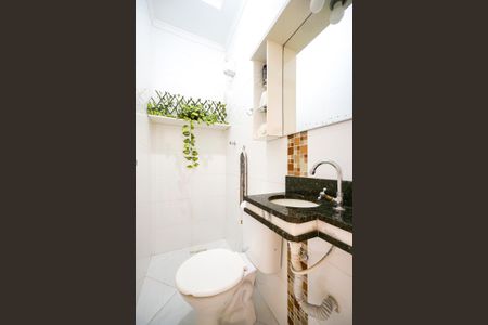 Casa de condomínio à venda com 65m², 3 quartos e 1 vagaBanheiro social