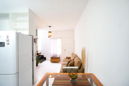 Casa de condomínio à venda com 65m², 3 quartos e 1 vagaSala