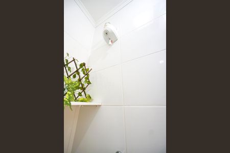 Casa de condomínio à venda com 65m², 3 quartos e 1 vagaChuveiro