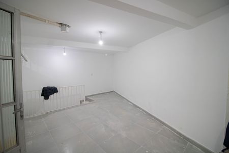 COZINHA E ÁREA DE SERVIÇO de casa à venda com 3 quartos, 400m² em Chora Menino, São Paulo