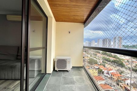 Apartamento à venda com 83m², 3 quartos e 2 vagasVaranda