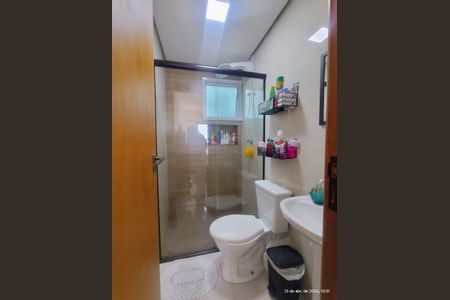 Banheiro de apartamento para alugar com 2 quartos, 55m² em Parque Novo Oratório, Santo André