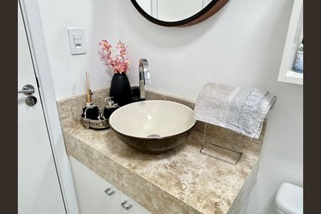Apartamento para alugar com 58m², 2 quartos e 2 vagasBanheiro 1
