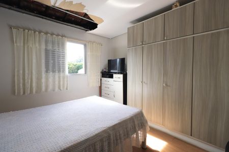 Casa à venda com 274m², 2 quartos e 1 vagaQuarto 2