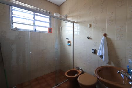 Casa à venda com 274m², 2 quartos e 1 vagaBanheiro