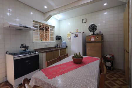 Casa à venda com 274m², 2 quartos e 1 vagaCozinha