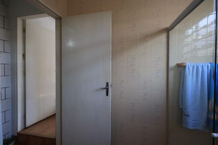 Casa à venda com 274m², 2 quartos e 1 vagaBanheiro