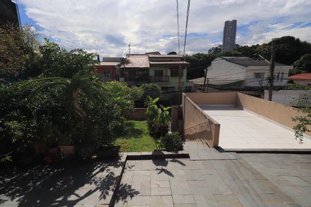Casa à venda com 274m², 2 quartos e 1 vagaQuintal