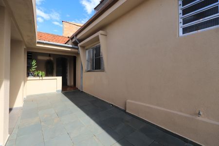 Casa à venda com 274m², 2 quartos e 1 vagaQuintal